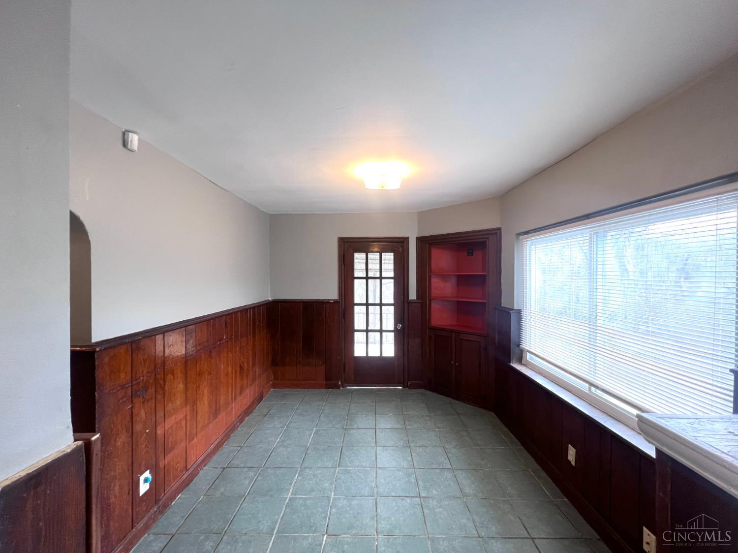 3162 Sunshine Avenue, Cincinnati, Ohio image 3