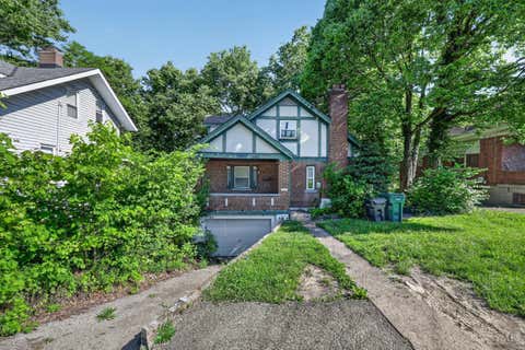 Homes For Sale - 2484 Montana Avenue<br/> Cincinnati, OH 45211