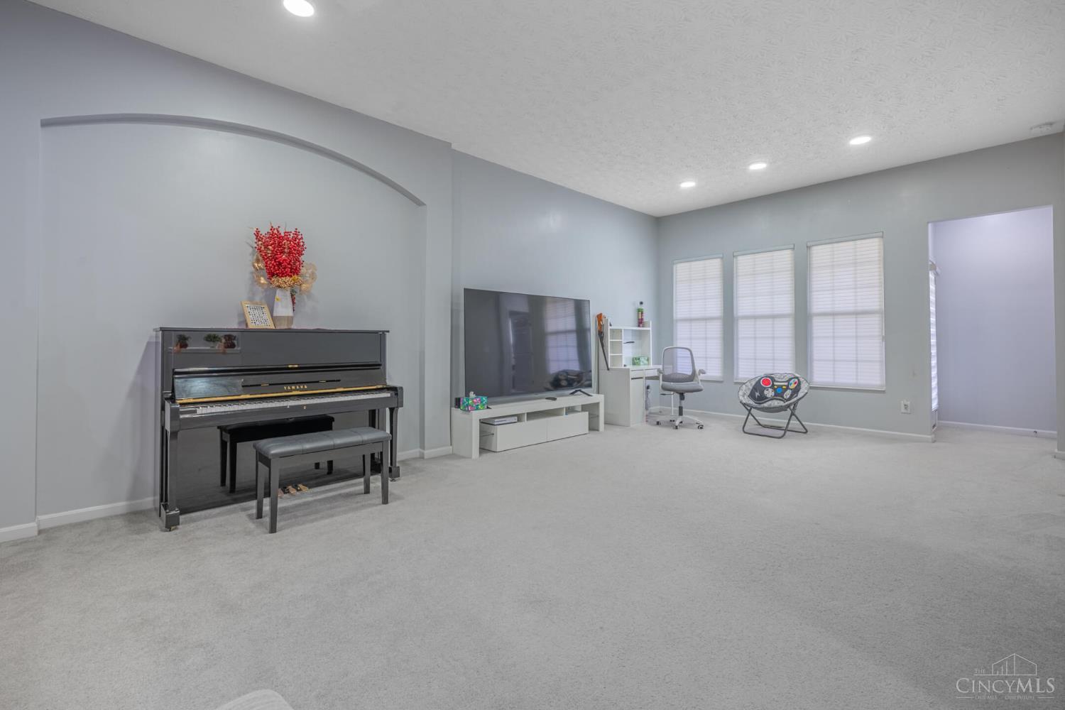 6552 Twin Lakes Drive