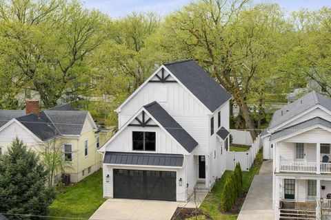 Photo of 3831 Mt Vernon Avenue, Cincinnati, OH 45209 (MLS # 1867039)