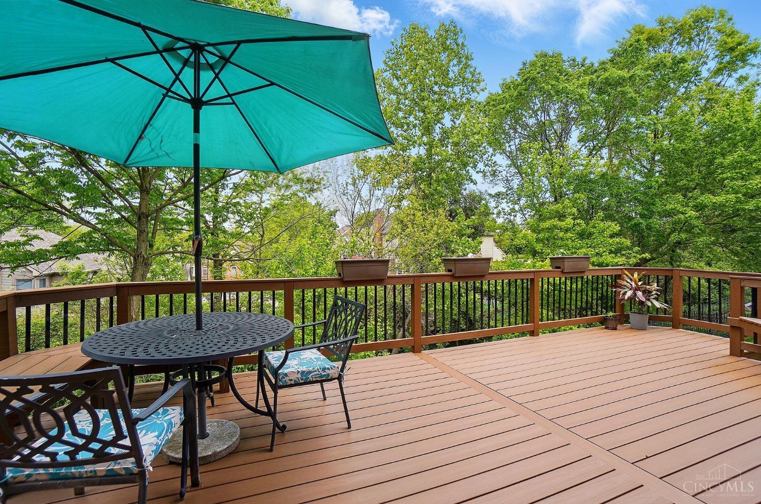 11185 Woodlands Way, Blue Ash, Ohio image 25