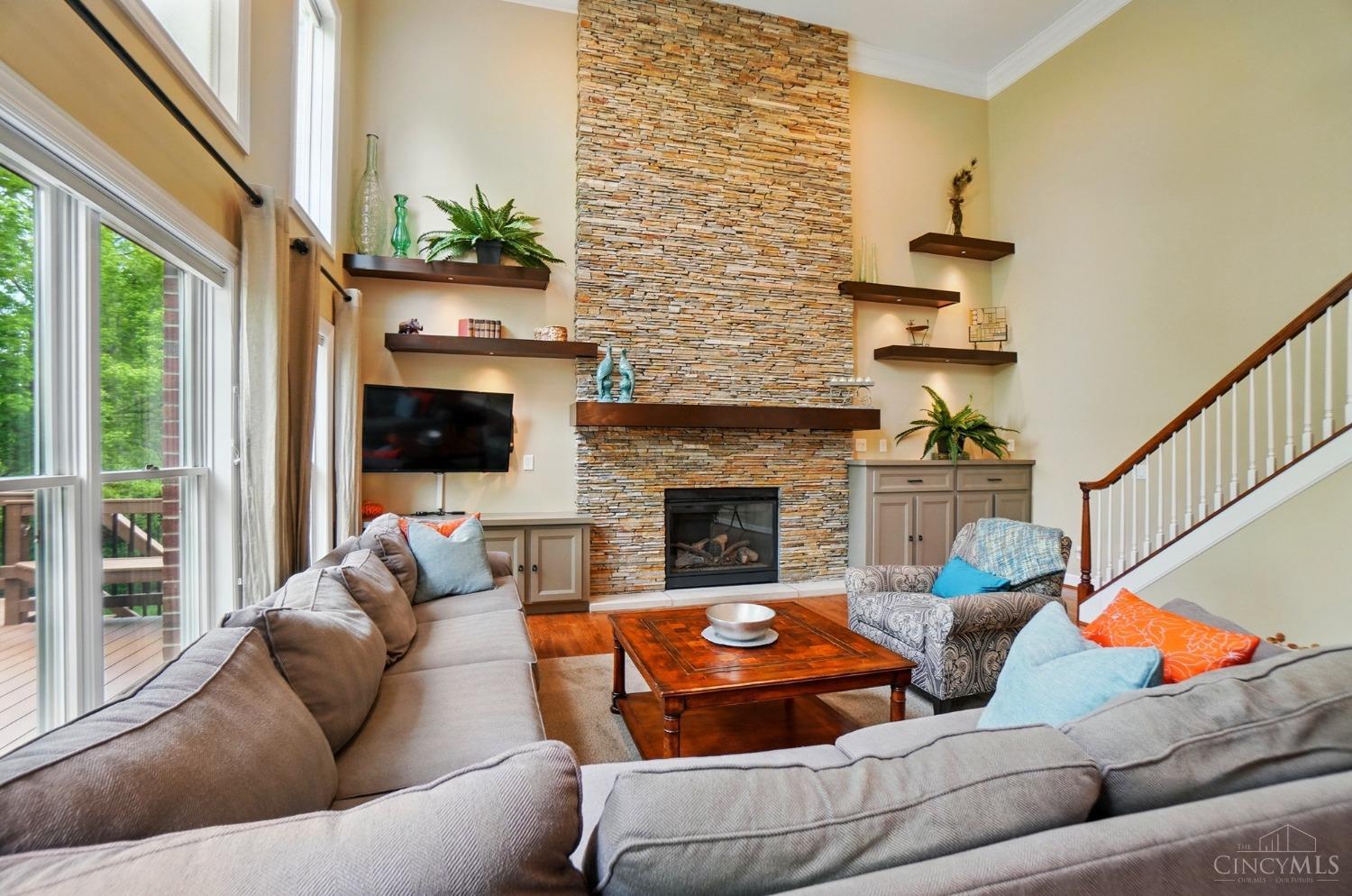 11185 Woodlands Way, Blue Ash, Ohio image 24