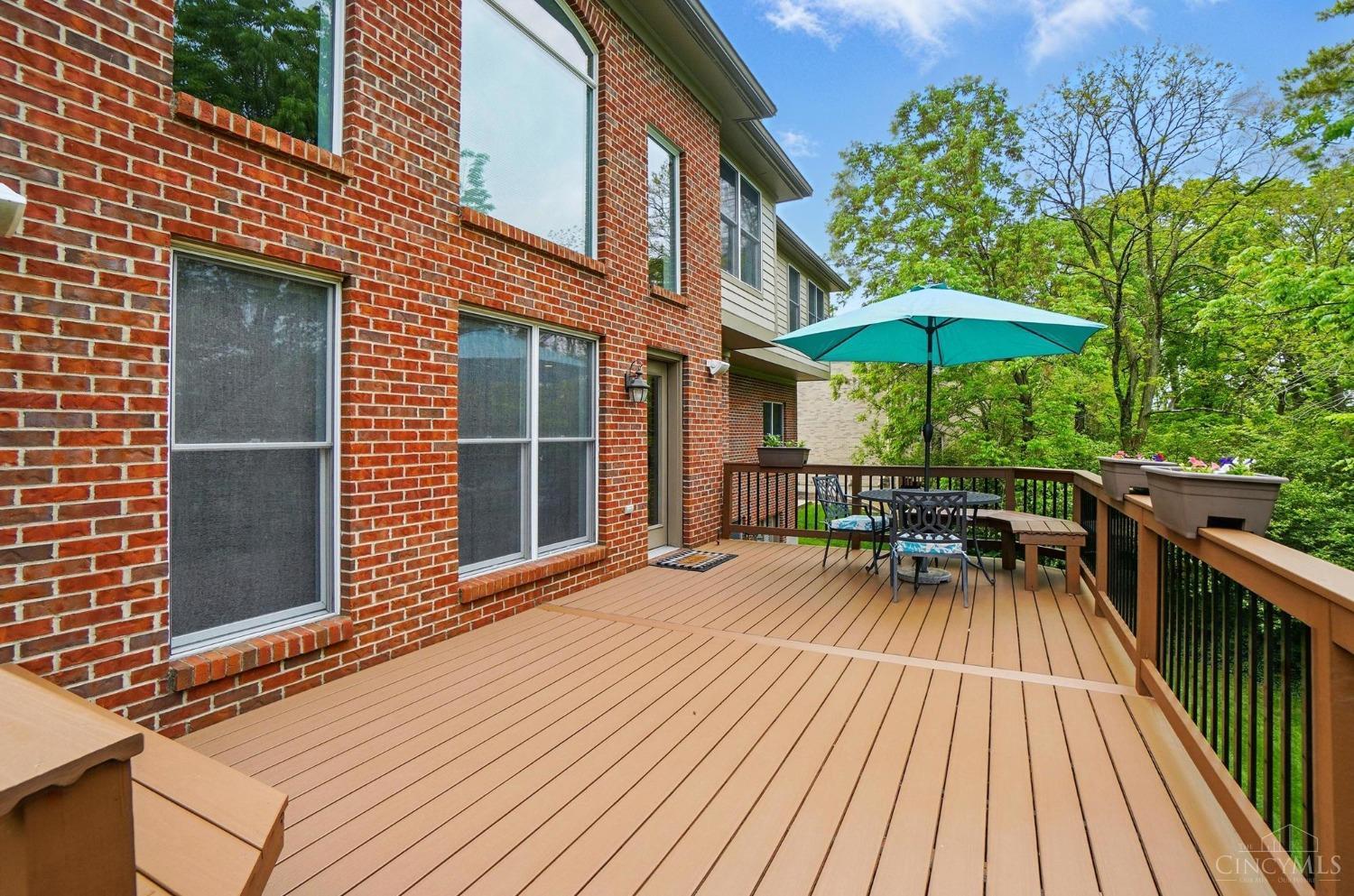 11185 Woodlands Way, Blue Ash, Ohio image 27