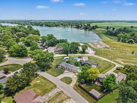 Photo for 3687 N Lakeshore Drive
