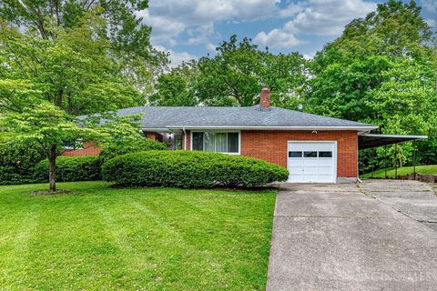 Photo of 51 Chamberlin Court, Hamilton, OH 45013 (MLS # 1879700)
