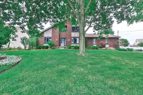 Single Family Residence in Cincinnati OH 3770 Lincoln Road.jpg