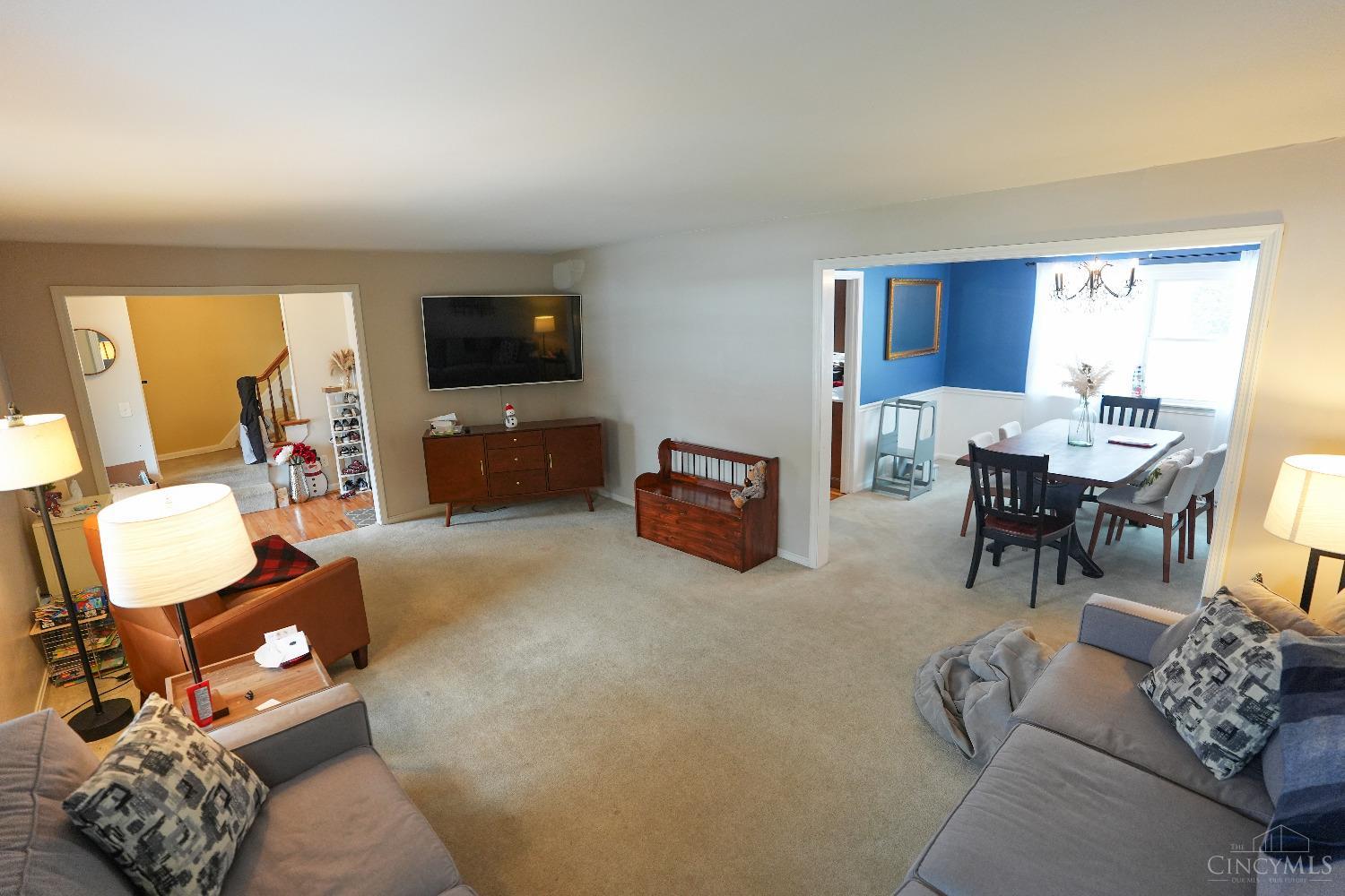 5610 Shady Hollow Lane, Anderson Twp, Ohio image 3