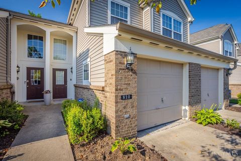 Photo of 810 Southmeadow Circle #302, Cincinnati, OH 45231 (MLS # 1868695)