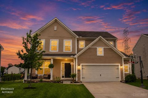 Photo of 1352 Tiburon Drive, Batavia Township, OH 45103 (MLS # 1885490)