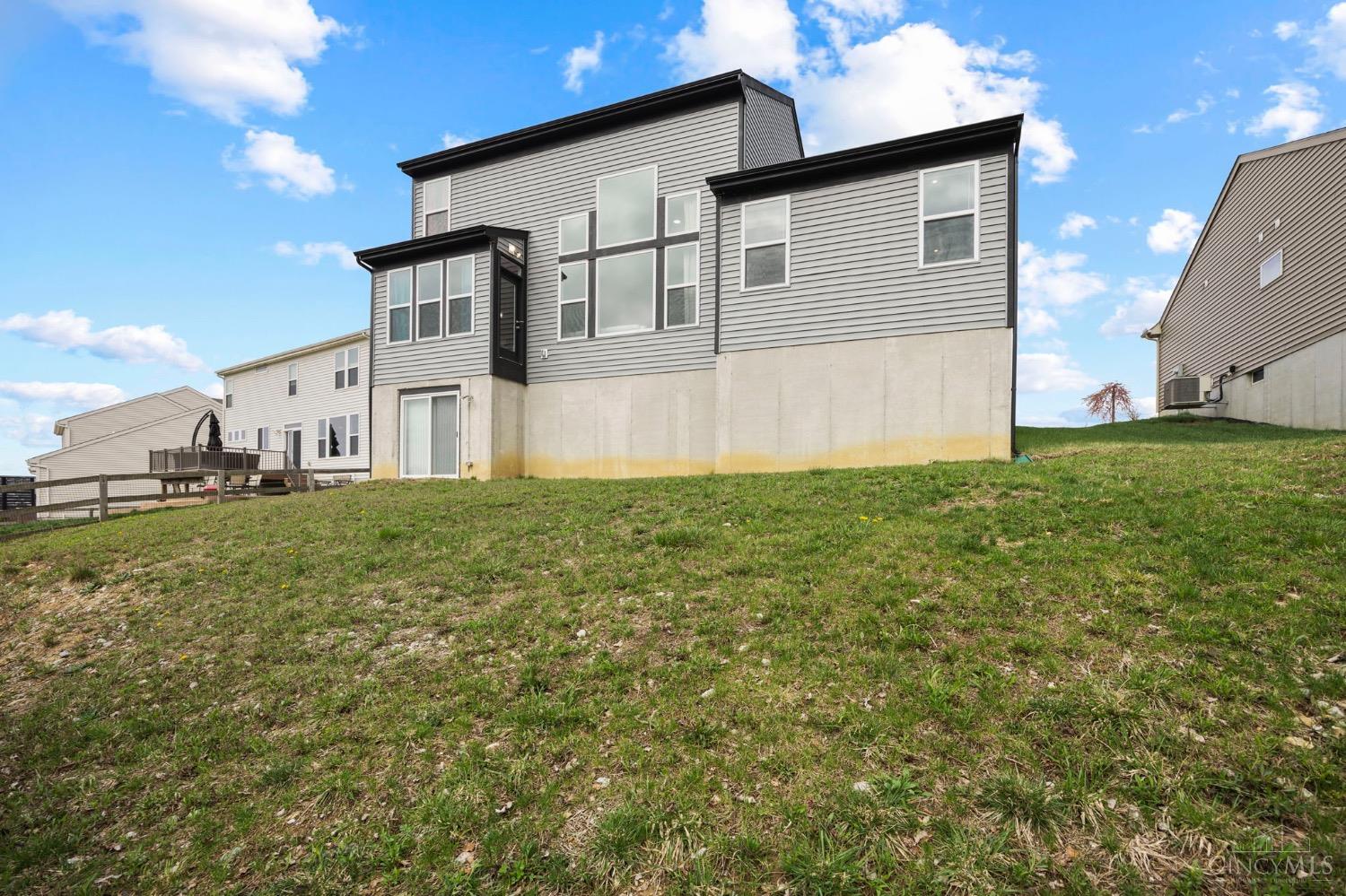 6983 Daybreak Drive, Colerain Twp, Ohio image 37