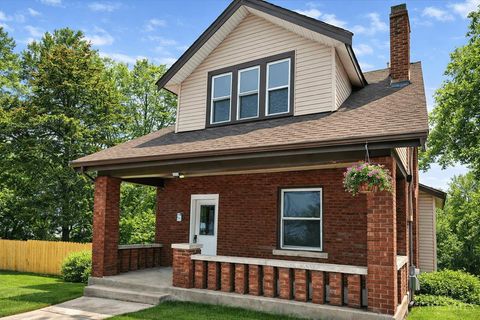 Photo of 2550 Montana Avenue, Cincinnati, OH 45211 (MLS # 1867901)