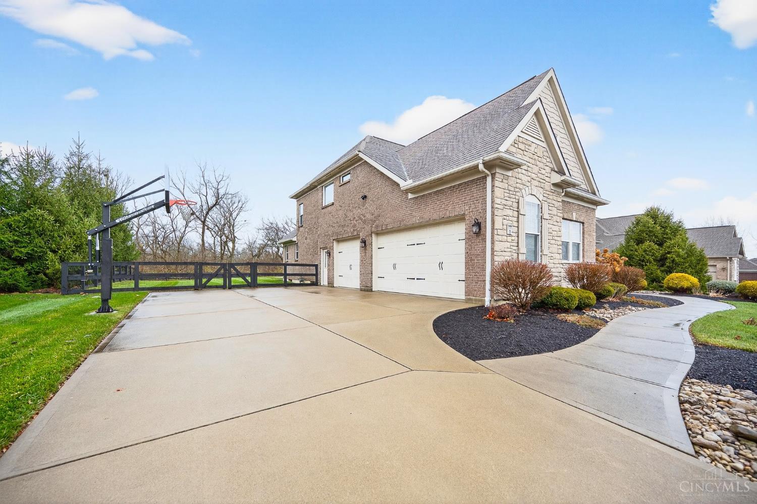 6335 Coach House Way