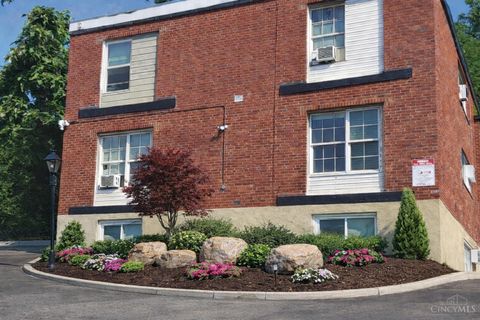 Apartment For Rent - 3035 Gilbert Avenue<br/> Cincinnati, OH 45206