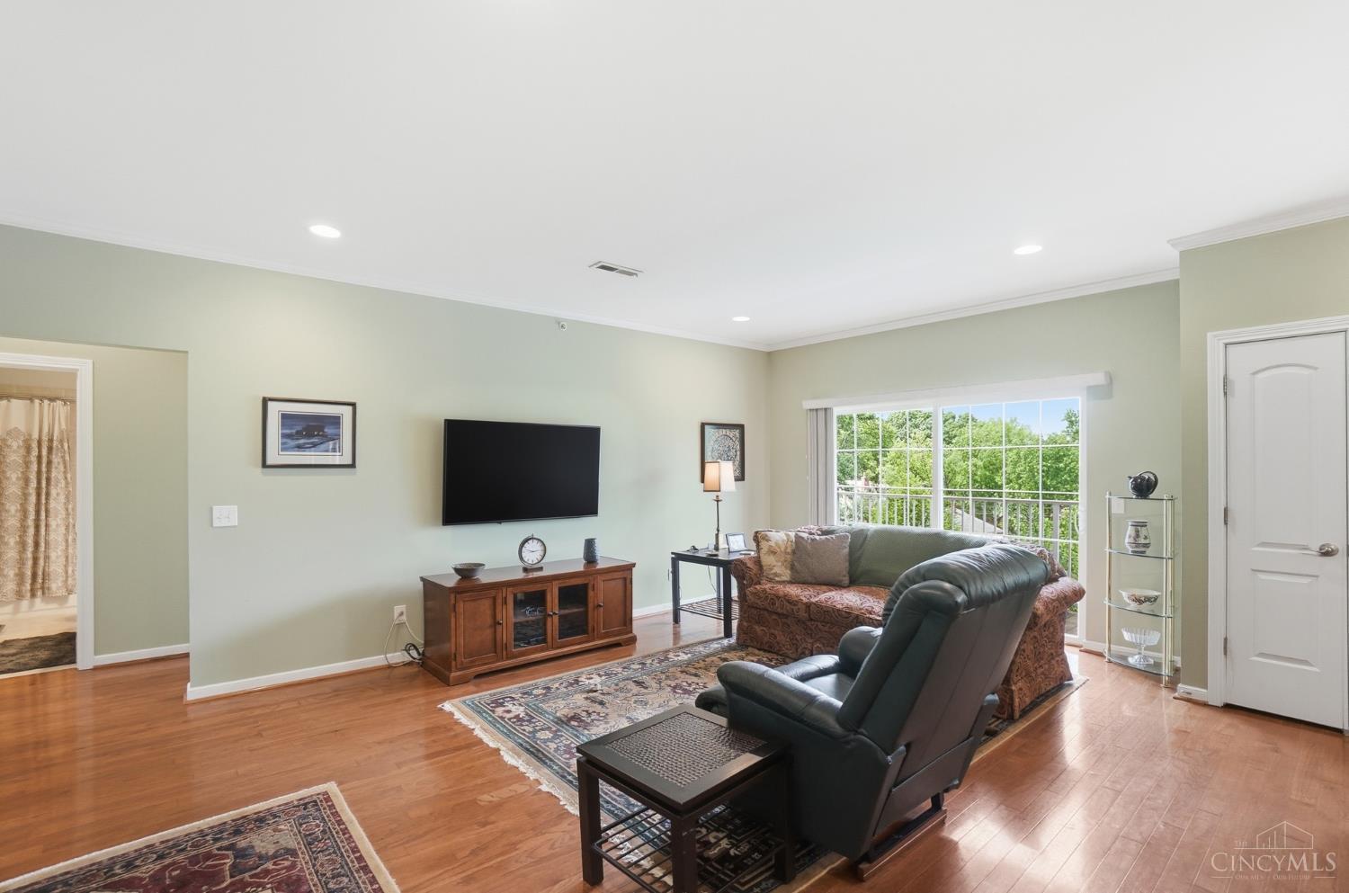 3346 Marburg Square Lane 8E