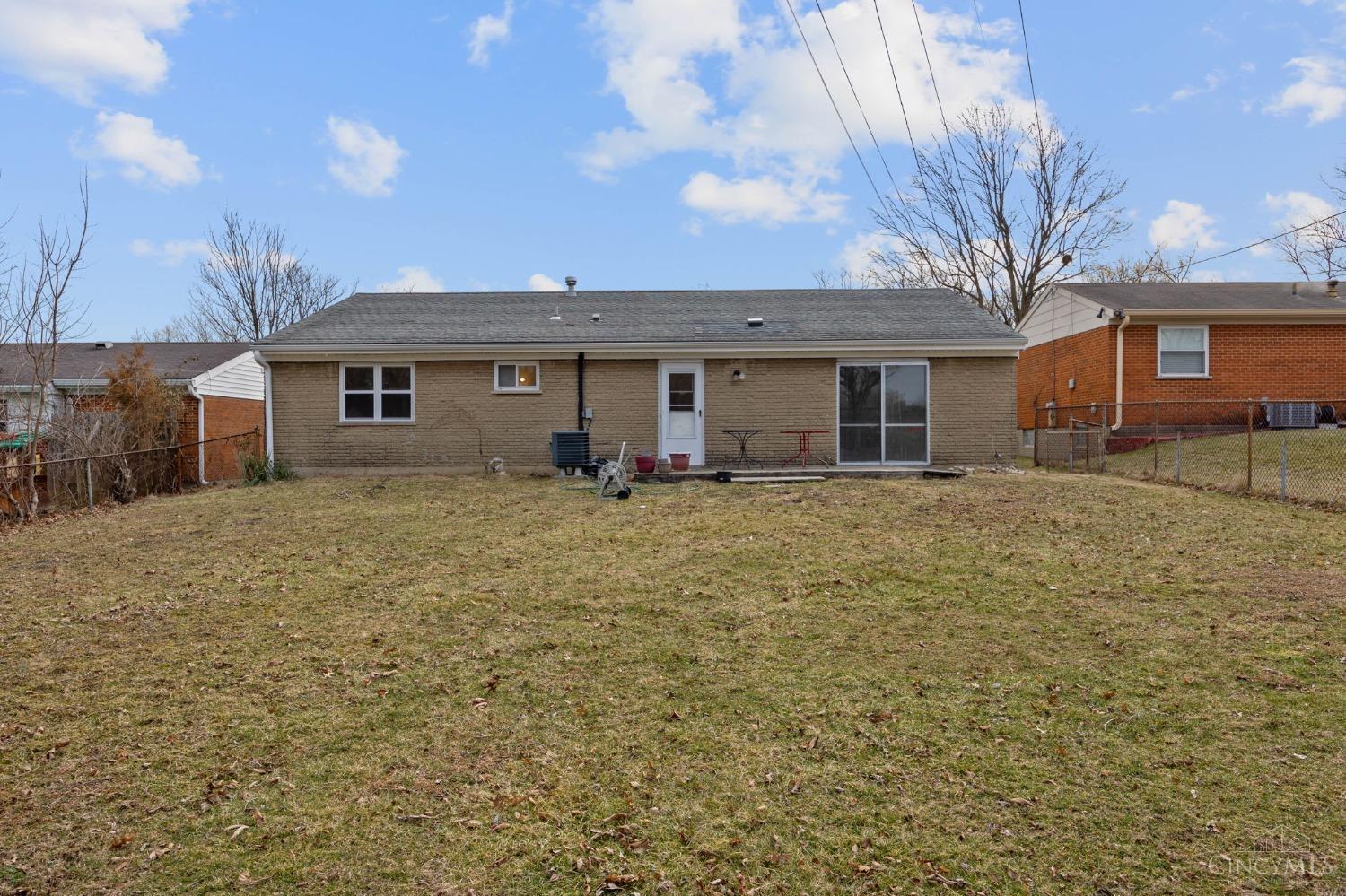 2451 Chesterhill Drive, Colerain Twp, Ohio image 6