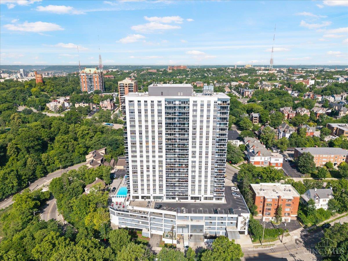 2200 Victory Parkway 2504