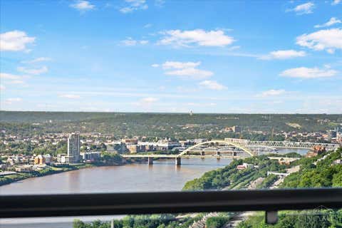 Photo of 2200 Victory Parkway #2504, Cincinnati, OH 45206 (MLS # 1881567)