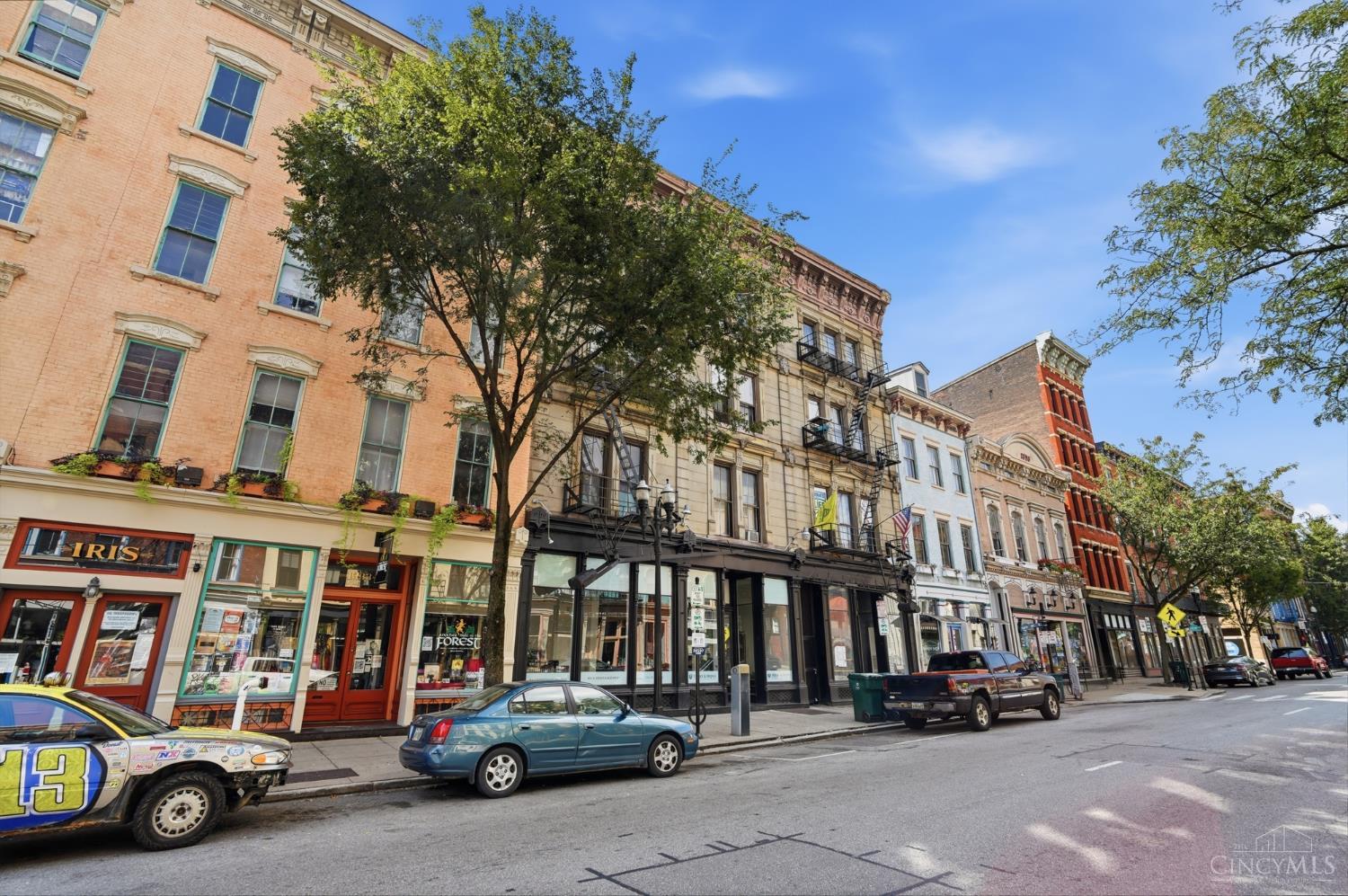 1335 Main Street