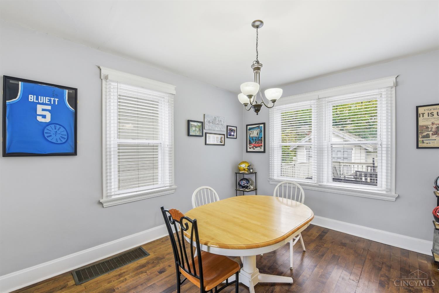 2347 Glenside Avenue