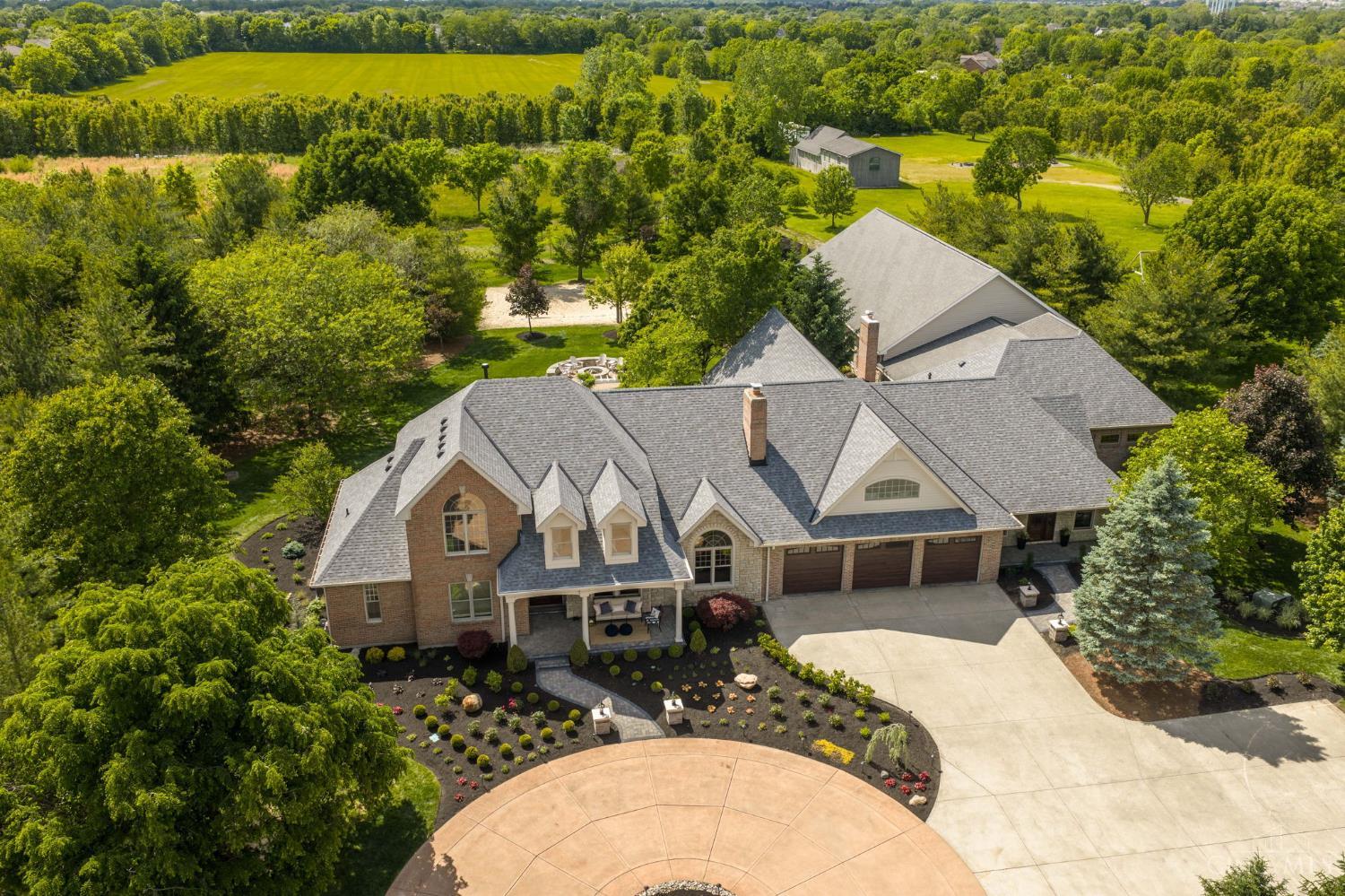 4389 N Mason Montgomery Road
