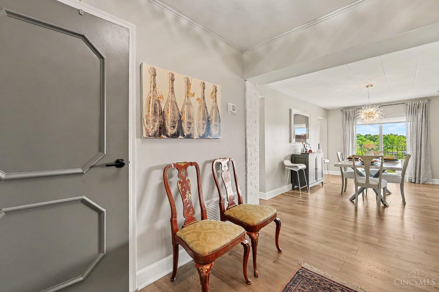 880 Rue De La Paix T24