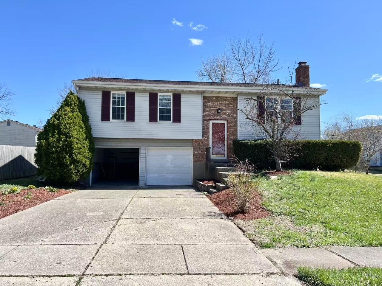 11578 Norbourne Drive, Forest Park, Ohio image 1