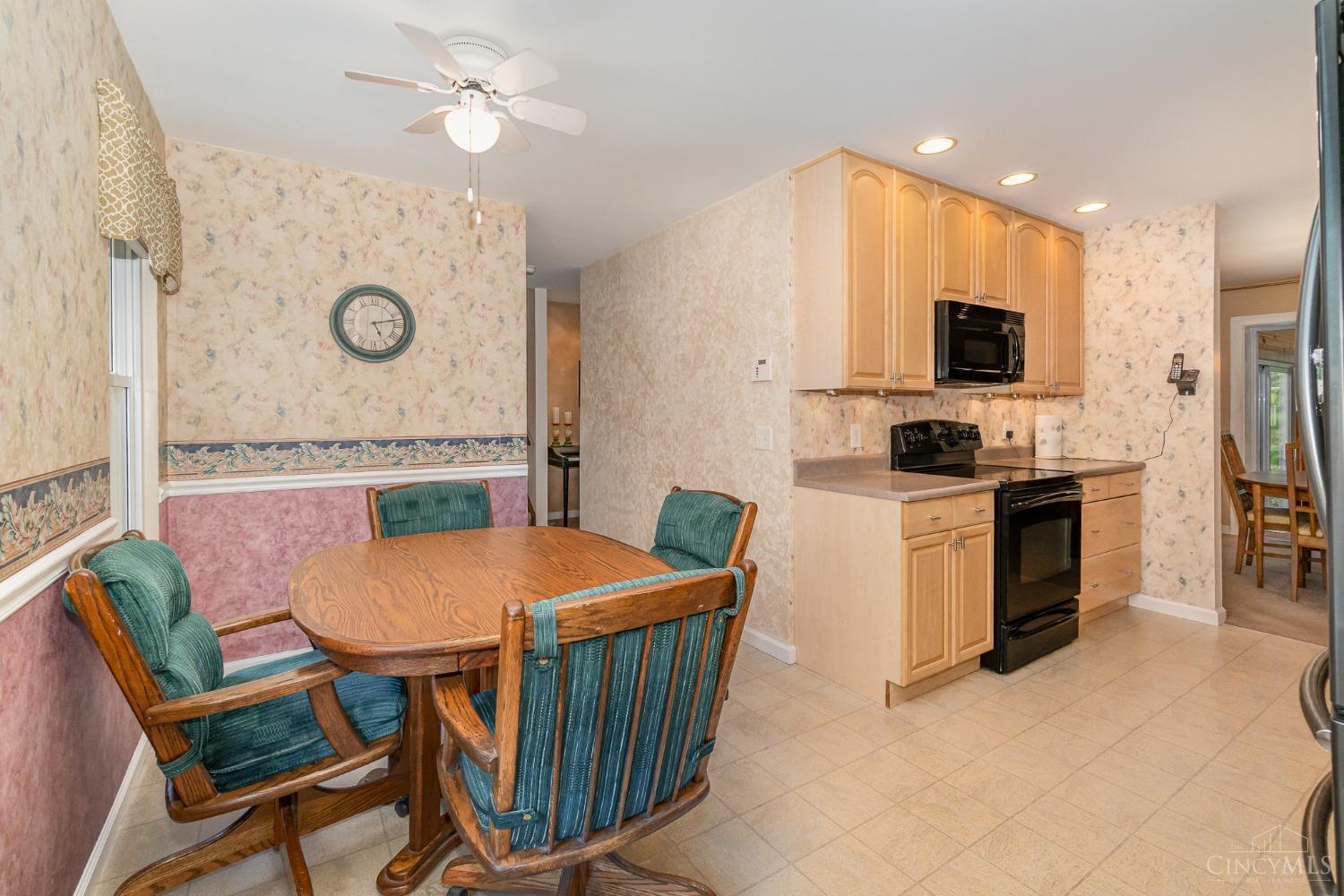 6179 Stonehill Drive, Fairfield, Ohio image 13