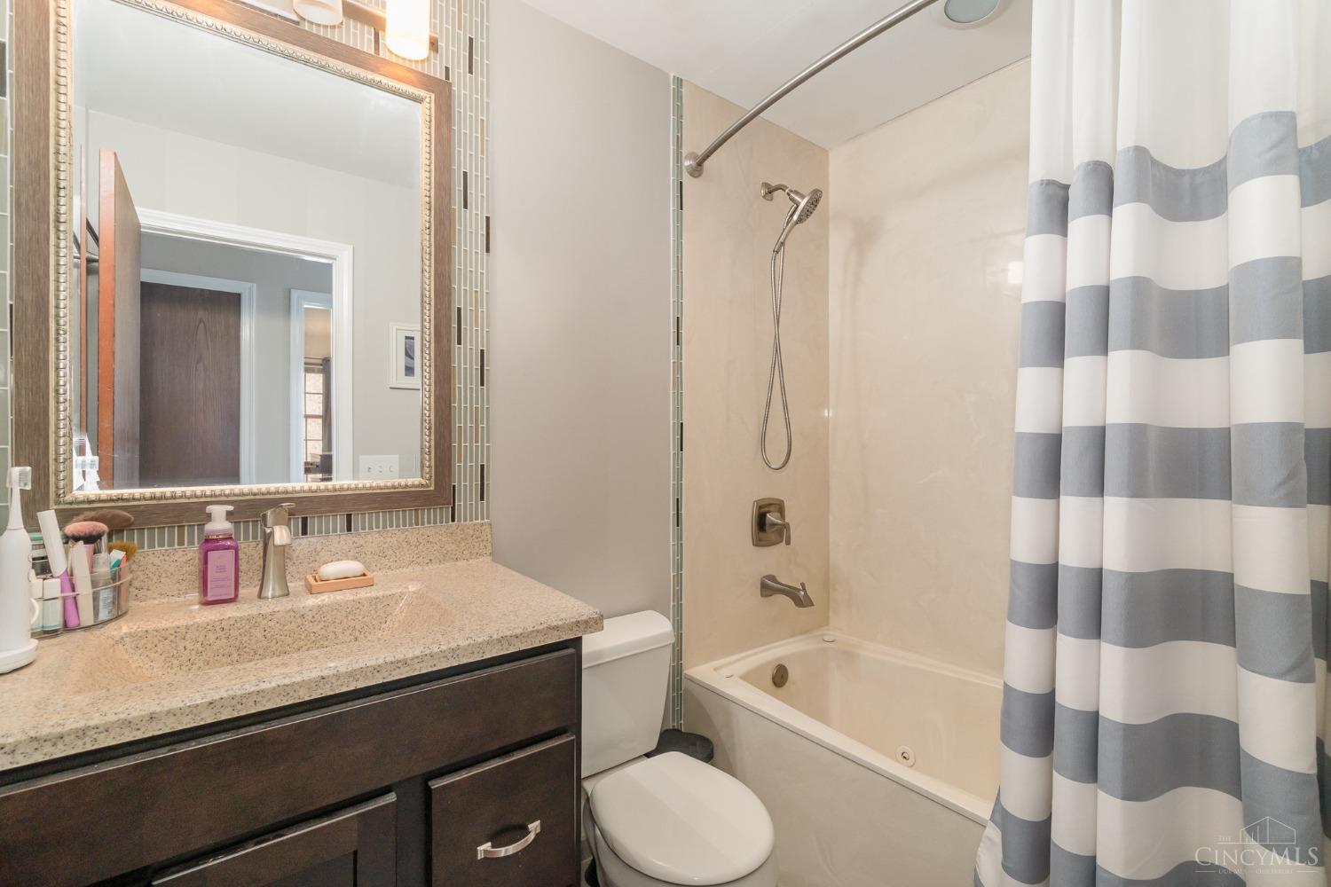 6179 Stonehill Drive, Fairfield, Ohio image 17