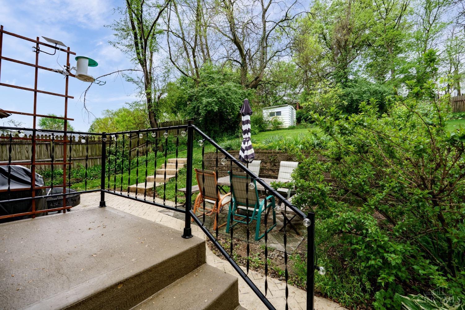 2335 Glenside Avenue, Norwood, Ohio image 32