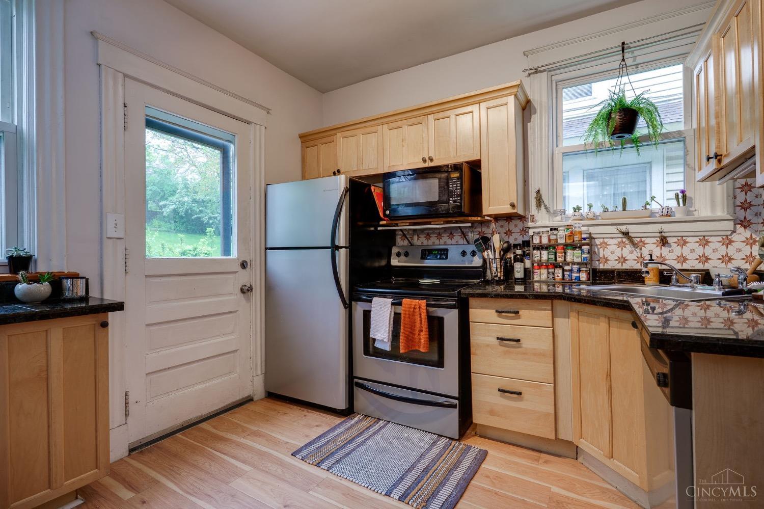 2335 Glenside Avenue, Norwood, Ohio image 17