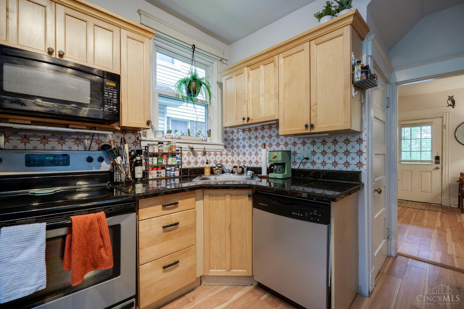 2335 Glenside Avenue, Norwood, Ohio image 14
