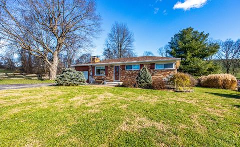 Photo of 10282 Tule Ln, Crosby Township, OH 45030 (MLS # 1863132)