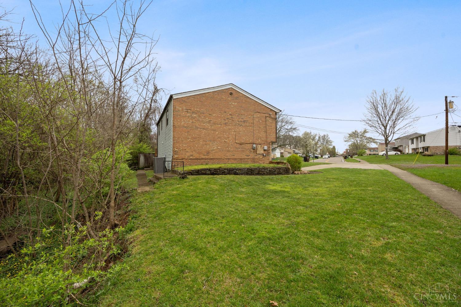 9337 Loralinda Drive, Cincinnati, Ohio image 25