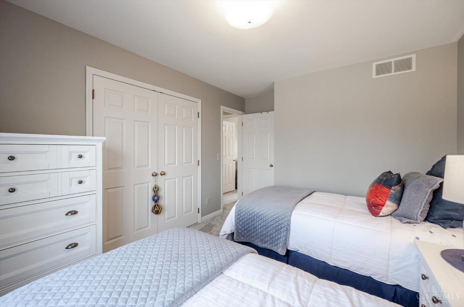 62 Hidden Creek Drive, Oxford, Ohio image 35