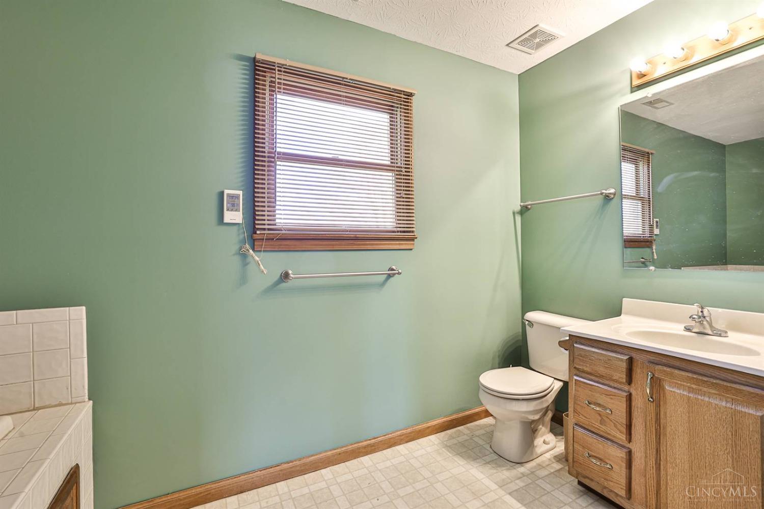 2716 Walnut Ridge Drive, Troy, Ohio image 29