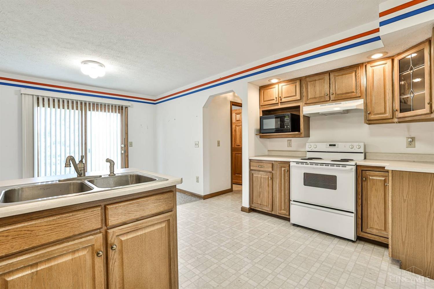 2716 Walnut Ridge Drive, Troy, Ohio image 17