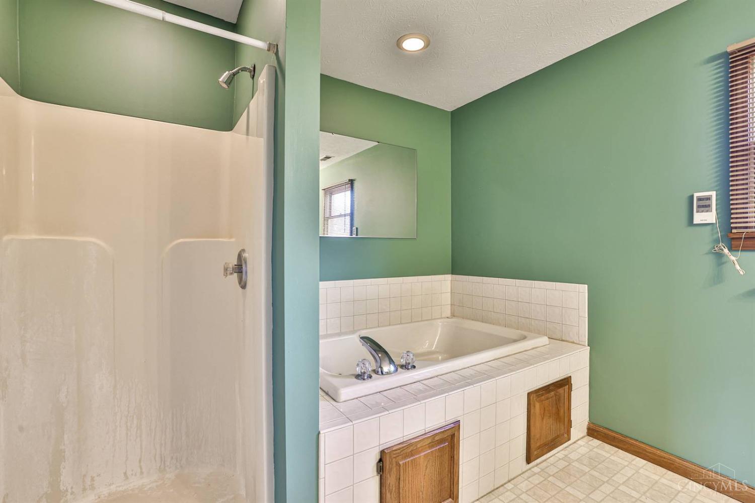 2716 Walnut Ridge Drive, Troy, Ohio image 28
