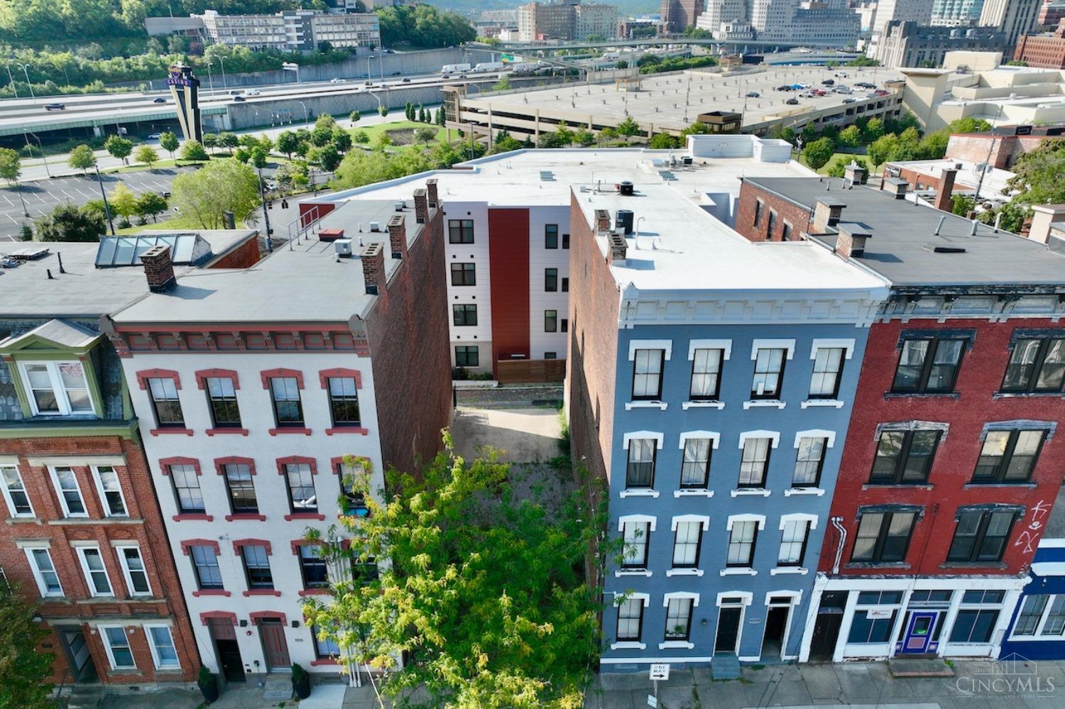 553 E Thirteenth Street, Cincinnati, Ohio image 2