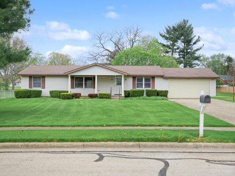 Photo of 47 Lawnview Drive, Wilmington, OH 45177 (MLS # 1879577)