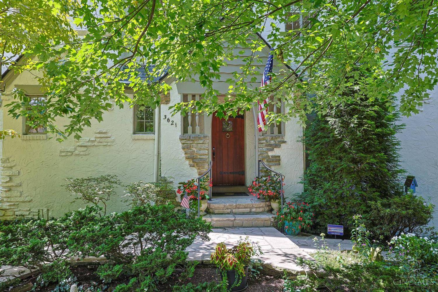 3621 Victoria Lane