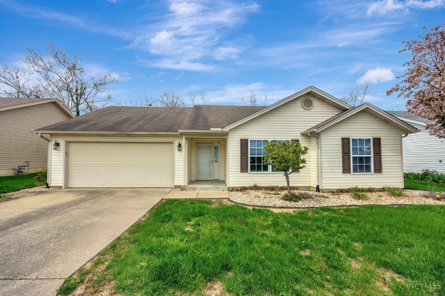 58 W Persimmon Drive, Hamilton, Ohio image 1