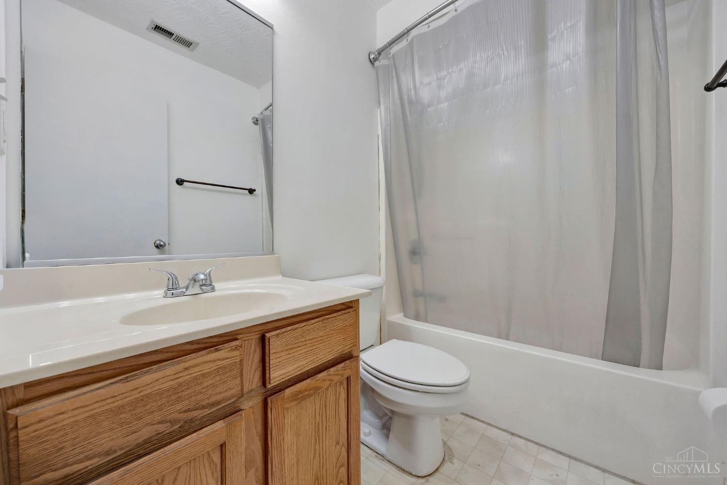 58 W Persimmon Drive, Hamilton, Ohio image 14