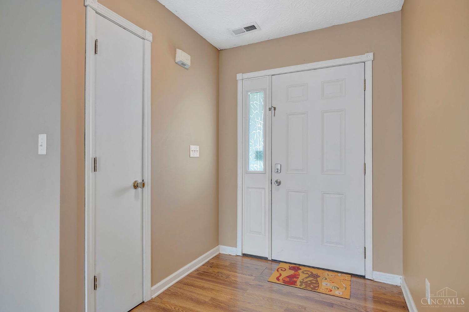 58 W Persimmon Drive, Hamilton, Ohio image 3