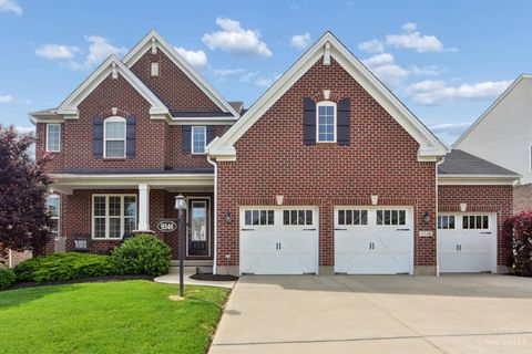 Photo of 9346 Gardenside Lane, Loveland, OH 45140 (MLS # 1875653)