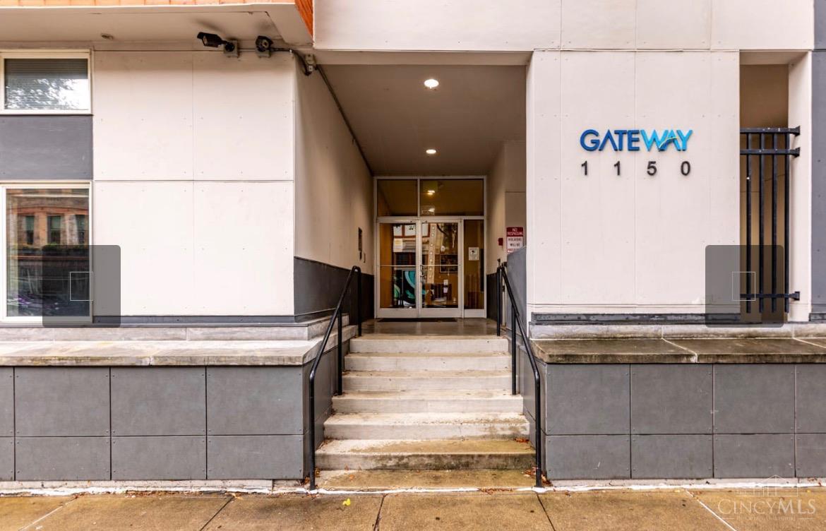 1150 Vine Street 27