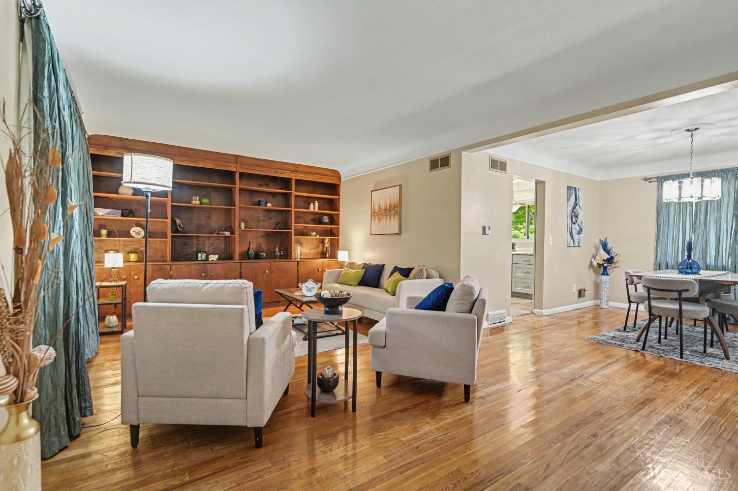 8650 Zenith Court