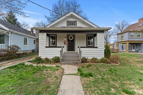Photo of 221 Crescent Avenue, Cincinnati, OH 45215 (MLS # 1871321)