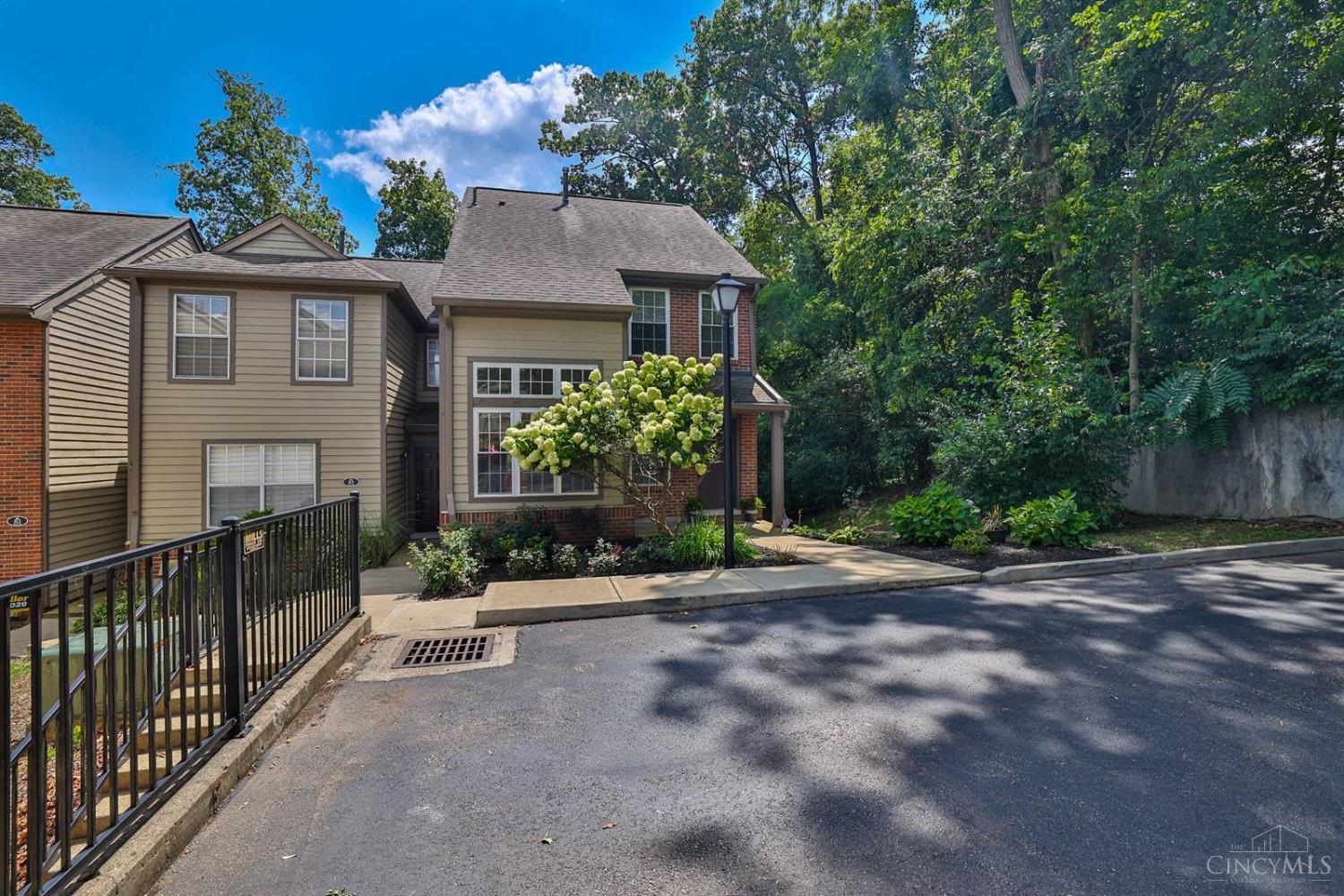 10555 Montgomery Road 85