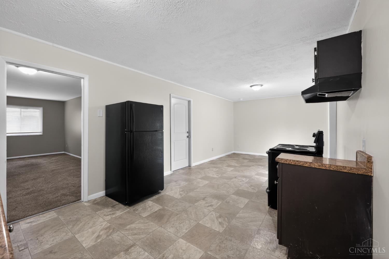 2494 W Kemper Road