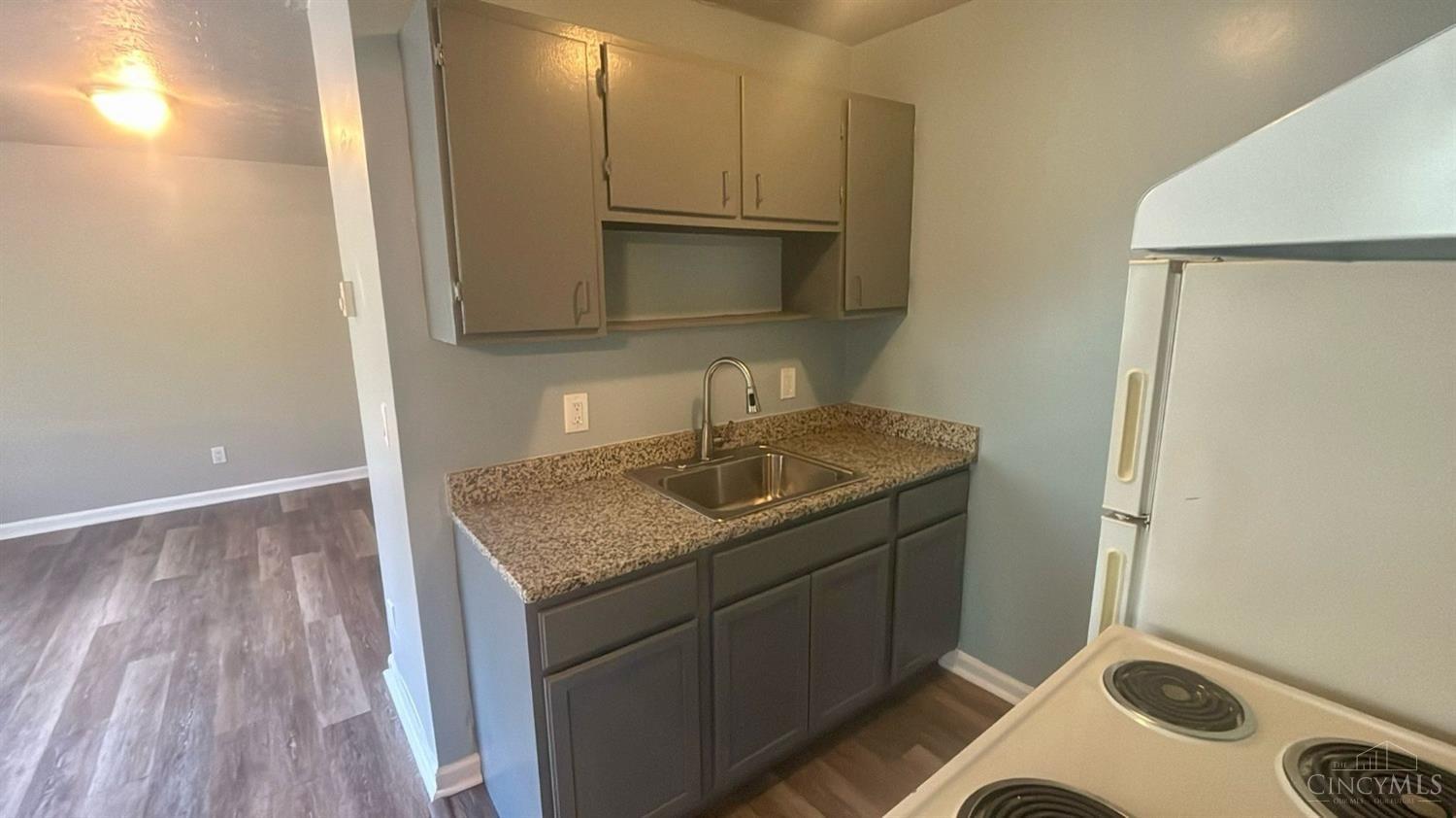 Cincinnati, Ohio 45214, United States, 2 Bedrooms Bedrooms, ,1 BathroomBathrooms,Residential,Active,117791